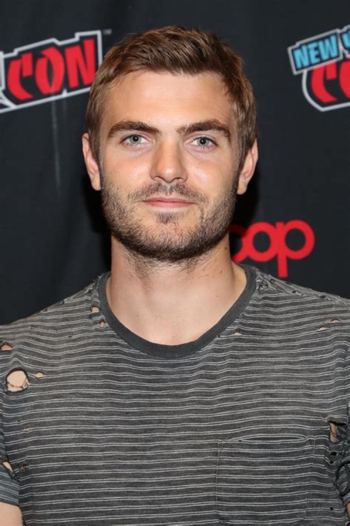 Meet Alex Roe Zona: A Rising Star In The Film Industry