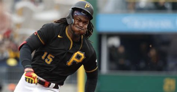 How Are Elly And Oneil Cruz's Family And Baseball Careers Intertwined?