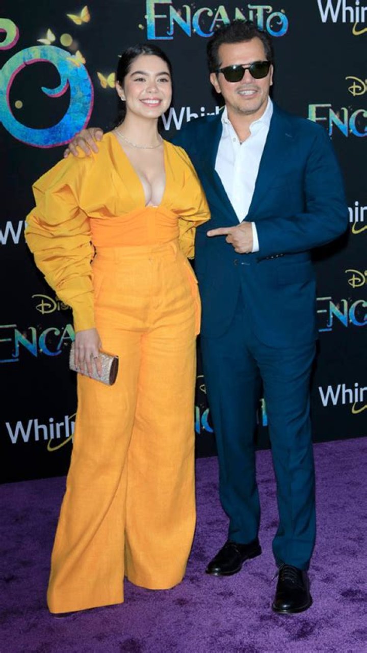 Auli'i Cravalho's Height: From Screen To Stage