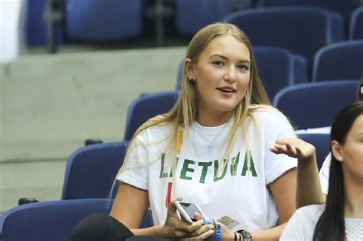 Ausrine Sabonyte: The Trailblazing Painter And Educator