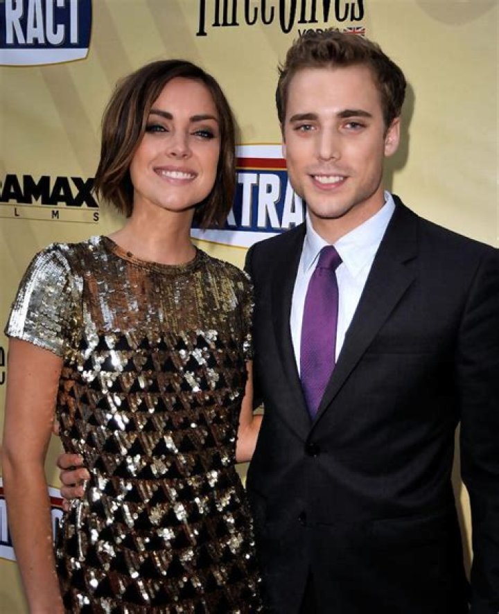 Dustin Milligan's Wife: Meet The Woman Behind The Actor