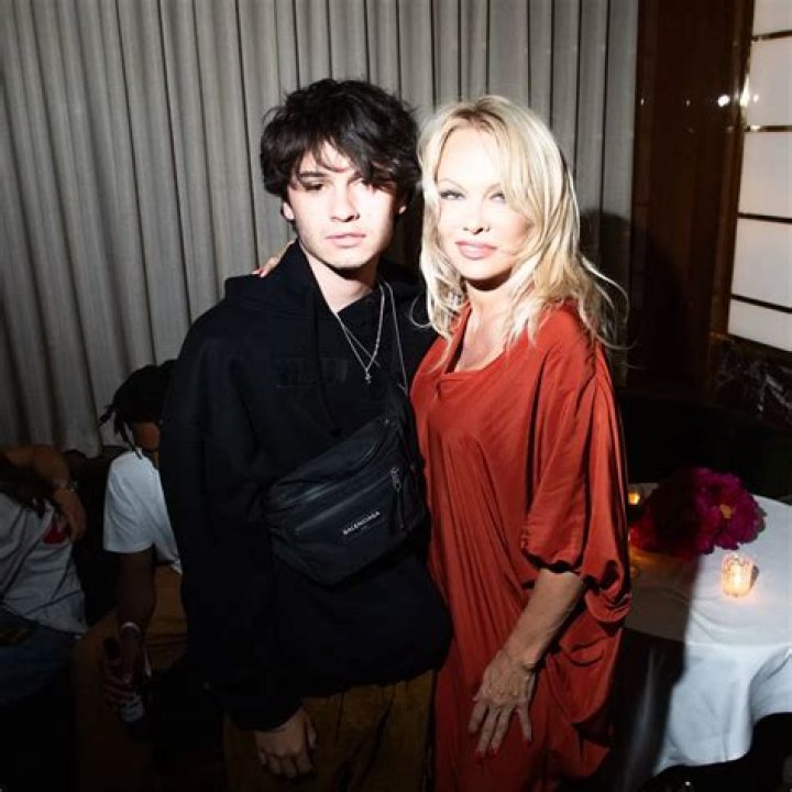 Dylan Jagger Lee's Impressive Wealth: Exploring His Net Worth