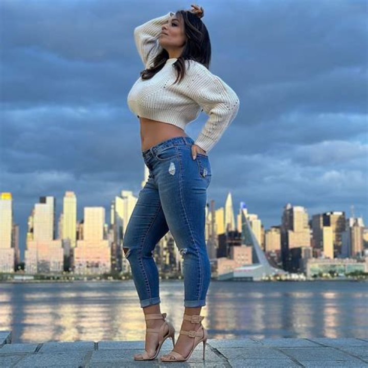 Emily Ford's Estimated Net Worth: A Comprehensive Look