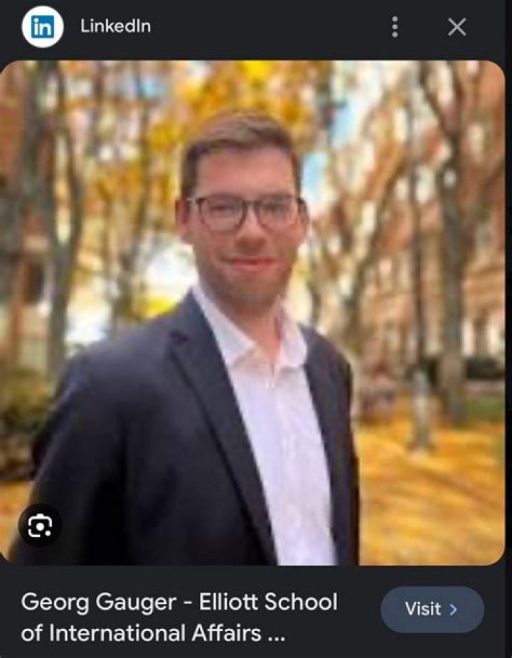 Georg Gauger: Renowned Glassblower And Artist