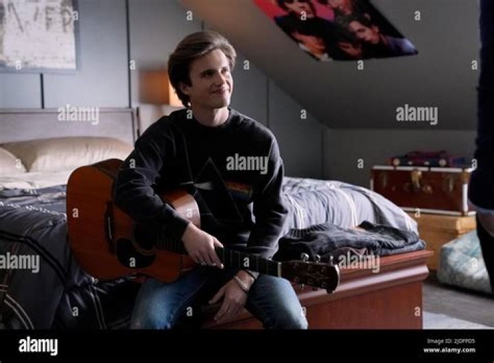 The Ultimate Guide To George Sear: Rising Star From Netflix To Screen