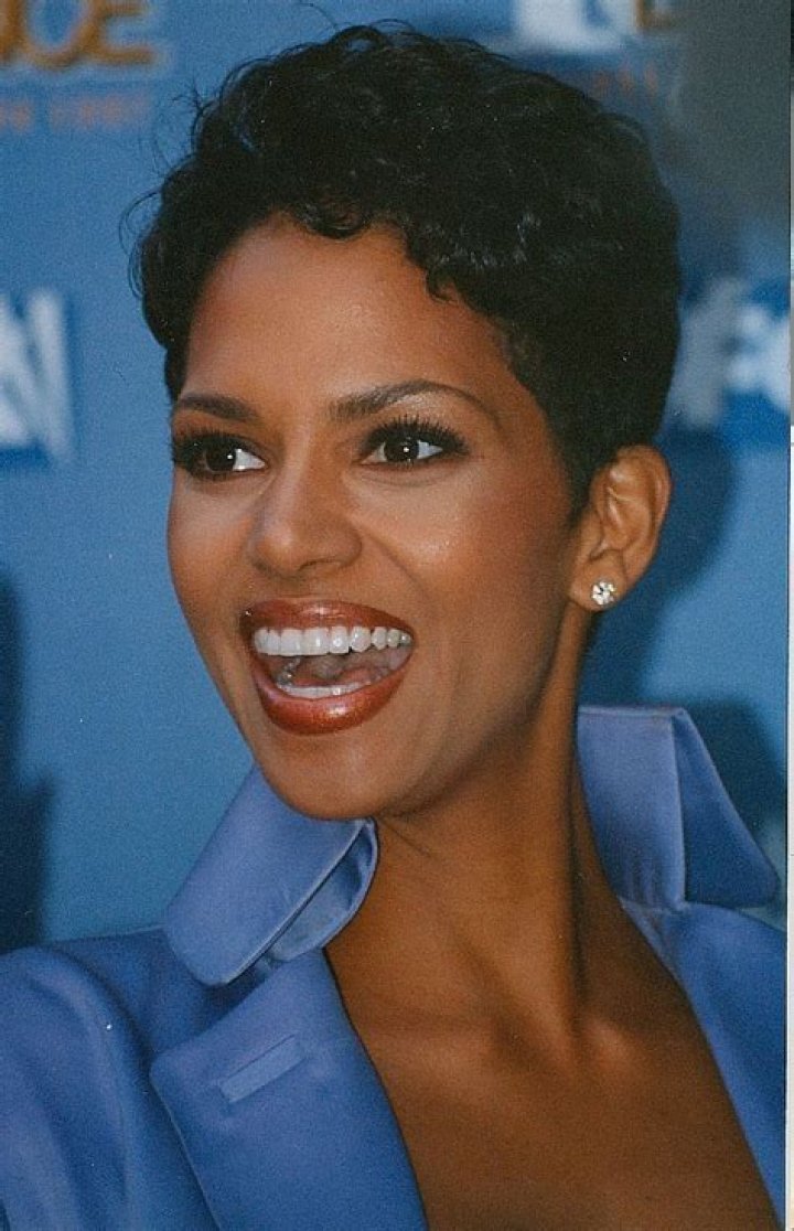 The Unforgettable Role Of Halle Berry As An Icon Breaking Barriers In Hollywood