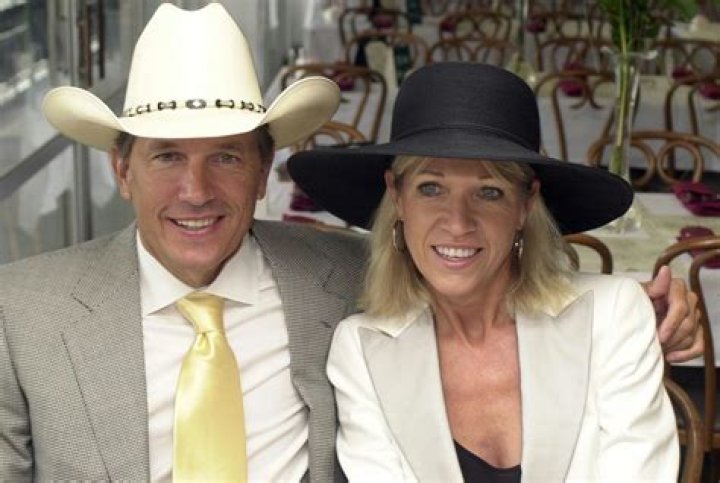 The Definitive Guide: George Strait's Marital History - How Many Times Has He Been Married?