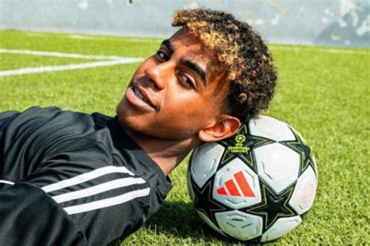 How Much Money Does Lamine Yamal Earn Annually?