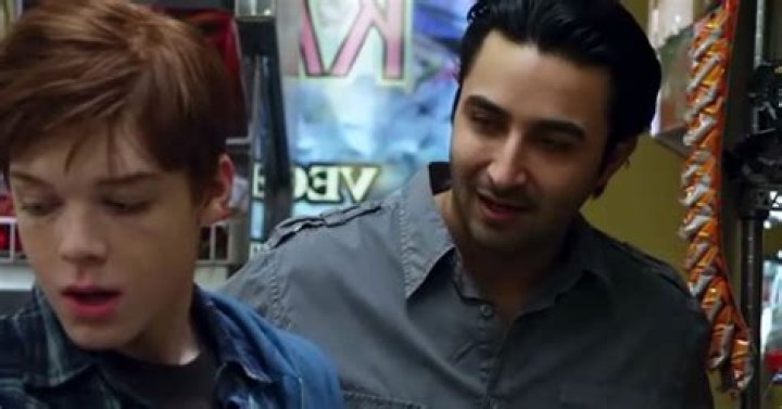 The Definitive Guide: Determining Kash's Age In Shameless Season 1