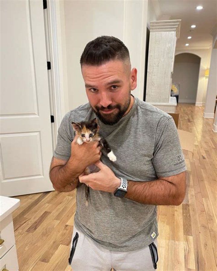 Unveiling The Heights: Exploring The Statures Of Dan And Shay