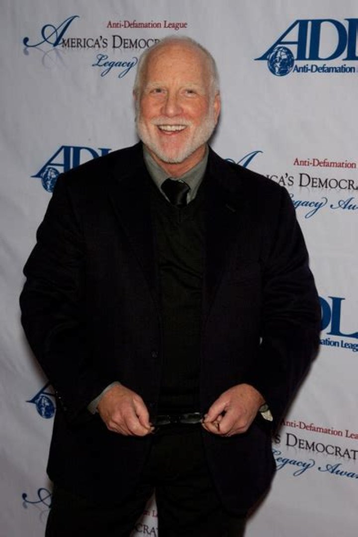 Unveiling The Stature Of Richard Dreyfuss: Height Explored