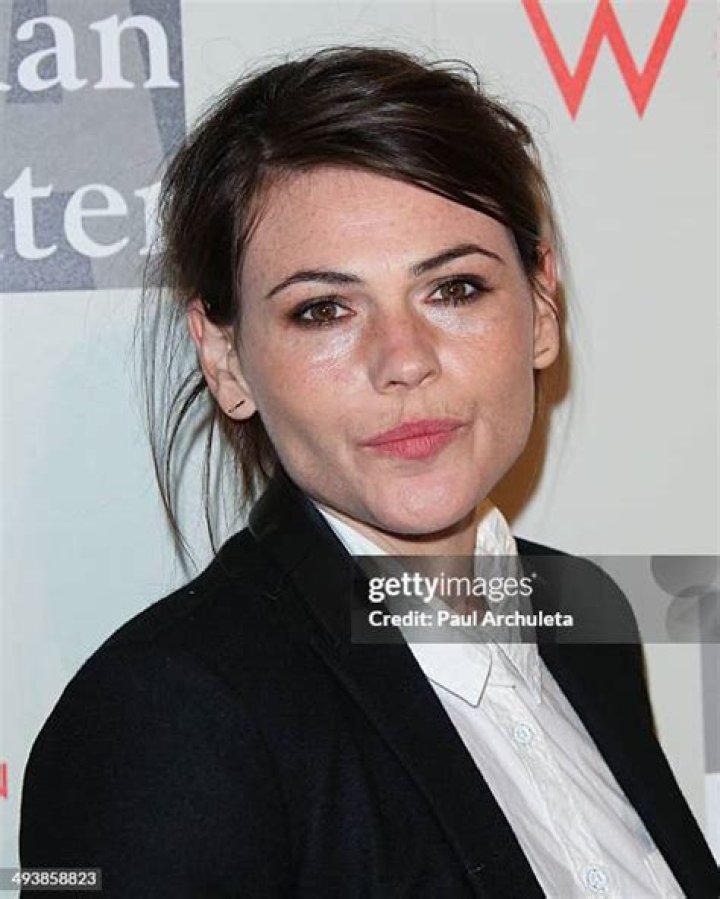 Unveiling Truths: Is Clea Duvall Openly Gay In Hollywood?