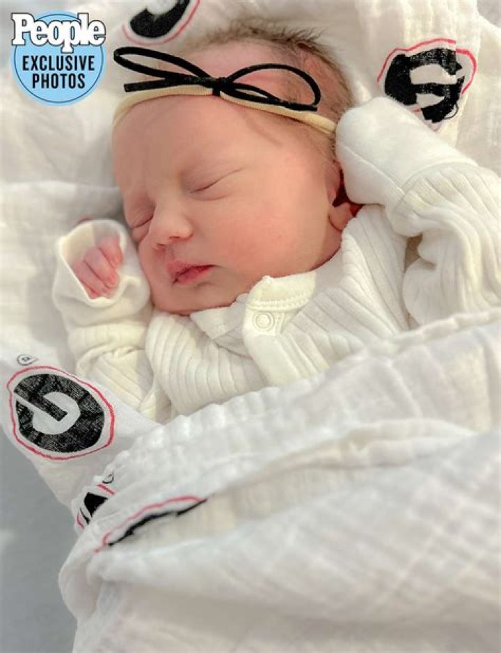 Is Amber Johnston's Seventh Child A Little Person?