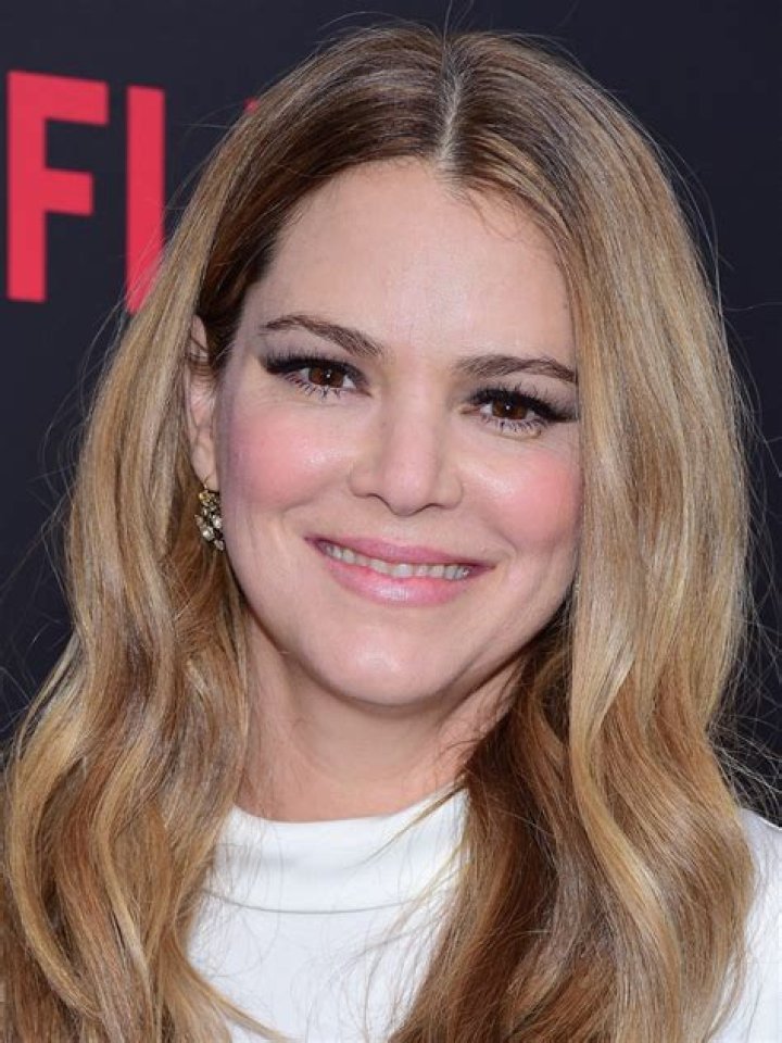 Unveiling The Significance Of Jacinda Barrett's Height: Discoveries And Insights