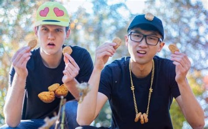 Justine And Adam Astonishing Net Worth