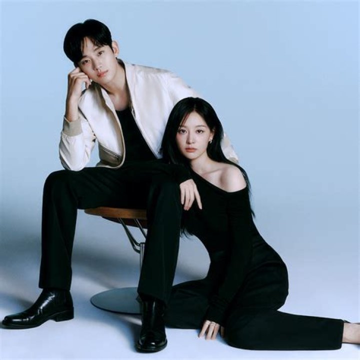 A Tale Of Two Talented Stars: Kim Ji Won And Kim Soo Hyun