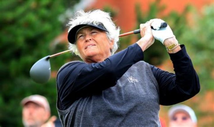 Celeb Update: Laura Davies Ties The Knot