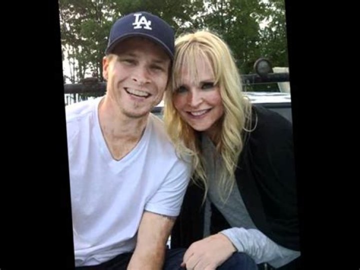 LeighAnne Littrell: Country Star And Inspirational Figure