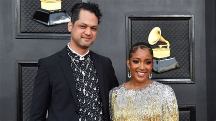 Learn About Mickey Guyton's Husband: Uncovering A Love Story