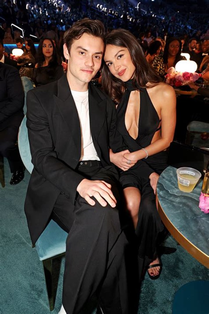 Olivia Rodrigo's Parents: Uncovering The Roots Of A Rising Star