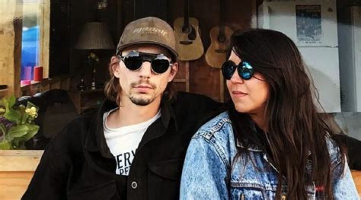 Unveiling The Love Story Of Parker Schnabel And His Enigmatic Wife