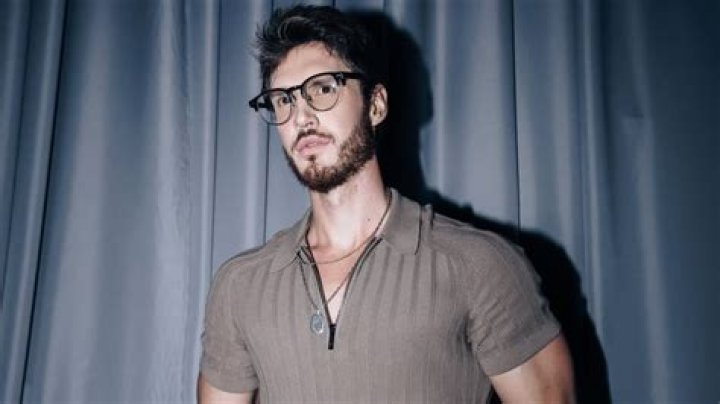 Romeo Santos: Unraveling The Mystery Of His Love Life