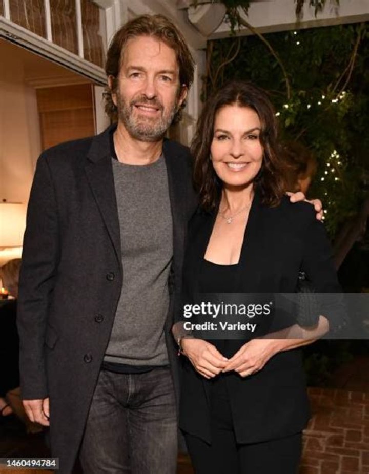 Find The Latest News On Sela Ward And Howard Sherman