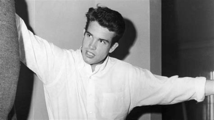 The Early Days Of A Hollywood Legend: Young Warren Beatty
