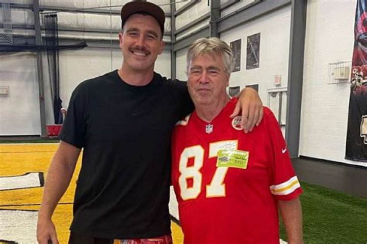 Travis Kelce's Dad: The Unsung Hero Behind The Superstar Tight End