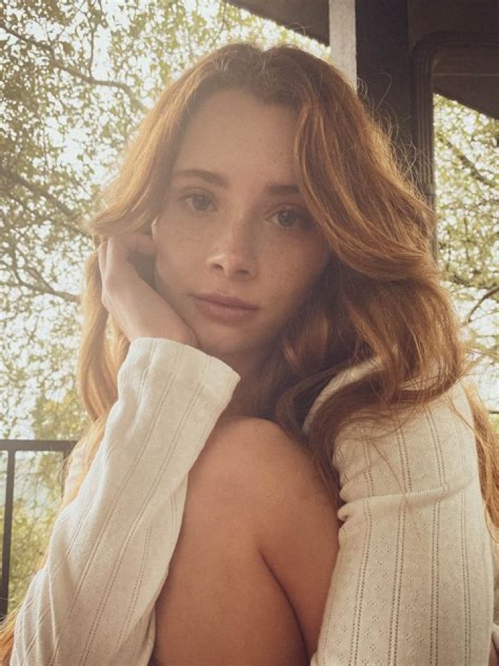 Search Engines Crave Violet Brinson