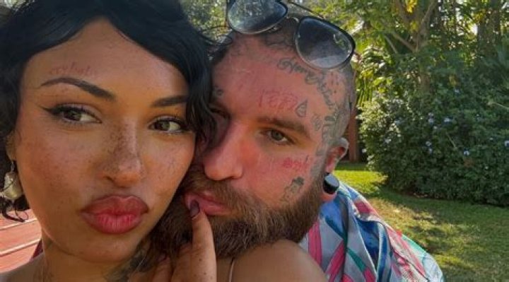 Watch Vriendin Teddy Swim With Ease And Grace