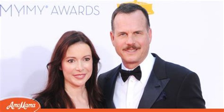 Find Out Who Was Bill Paxton Married To: Unveiling His Marital History
