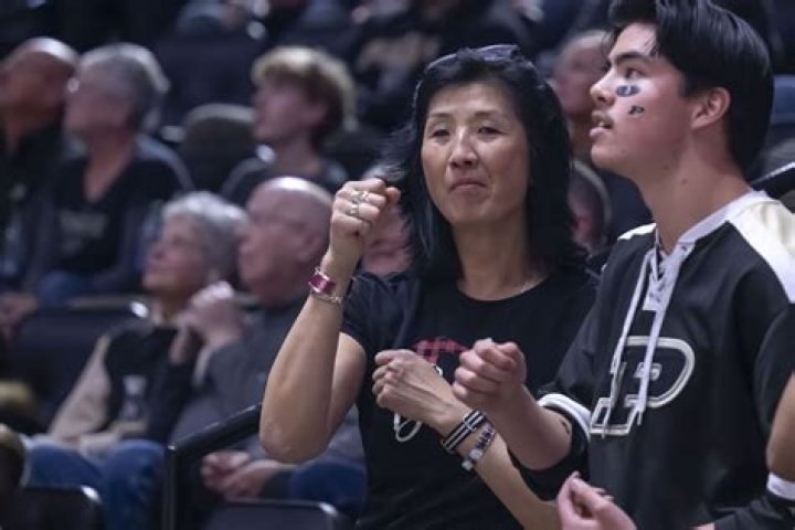 Discover The Height Difference Between Zach Edey And His Mother