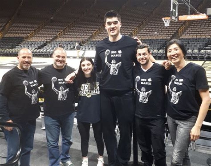 The Edeys: Zach Edey's Family Tree